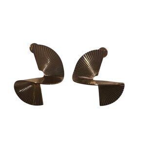 Elegant Gold Fan Earrings